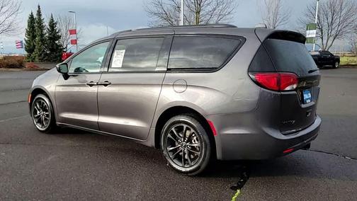 2020 Chrysler Pacifica L