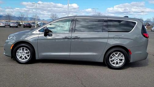 2025 Chrysler Pacifica L