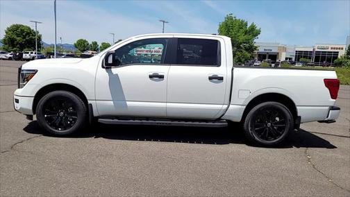 2024 Nissan Titan SV