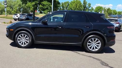 Black 2021 Porsche Cayenne Cayenne