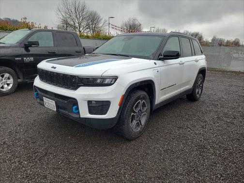 2022 Jeep Grand Cherokee 4xe Trailhawk