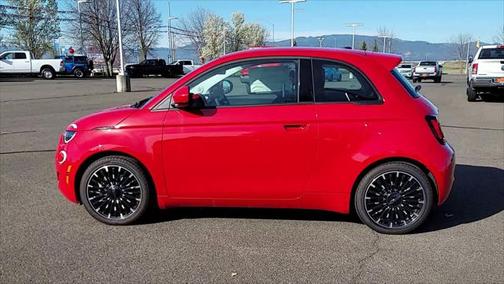 2024 FIAT 500e INSPI(RED)
