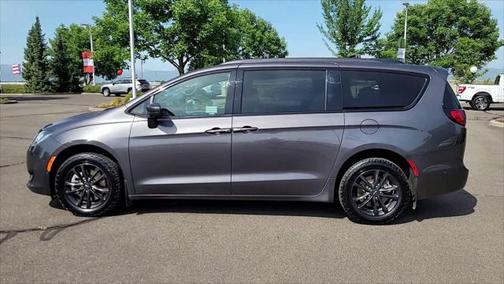2020 Chrysler Pacifica L