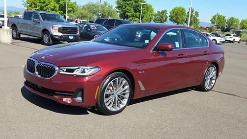 Aventurin Red Metallic 2023 BMW 530e Base