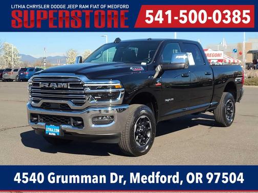 Diamond Black Crystal Pearlcoat 2026 RAM 2500 Laramie