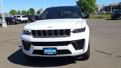 bright white clearcoat 2026 Jeep Grand Cherokee Summit