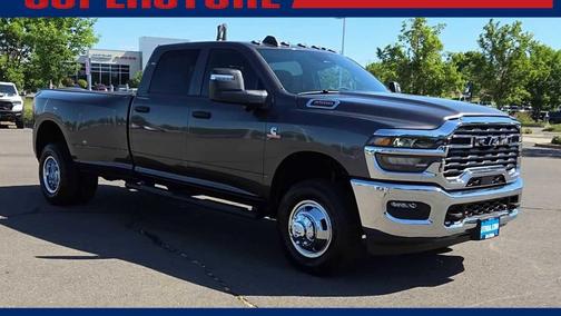 Granite Crystal Metallic Clearcoat 2026 RAM 3500 Tradesman