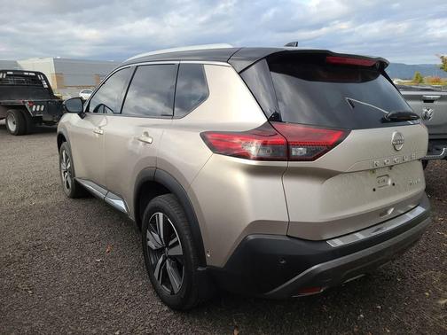 2022 Nissan Rogue SL