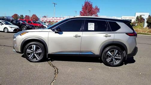 2022 Nissan Rogue SL