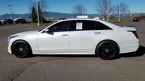 Crystal White Tricoat 2019 Cadillac CT6-V Blackwing