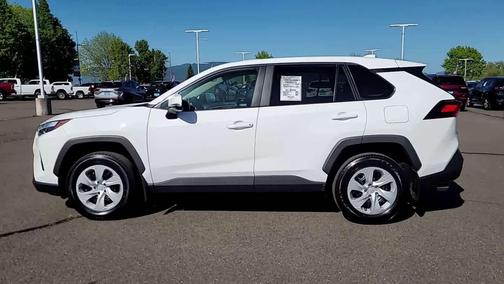 Ice Cap 2025 Toyota RAV4 LE