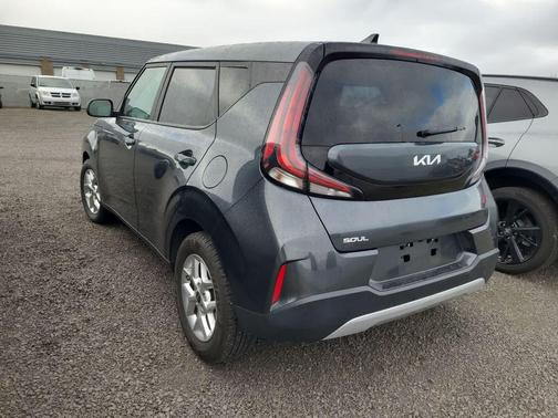 Gravity Gray 2023 Kia Soul LX
