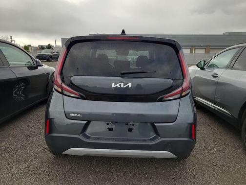 Gravity Gray 2023 Kia Soul LX
