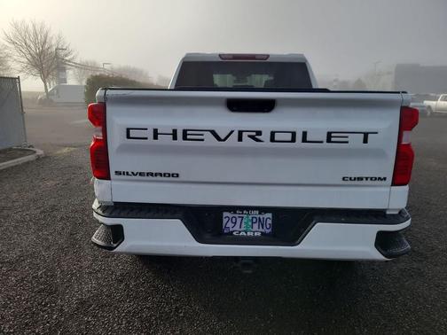 2023 Chevrolet Silverado 1500 Custom