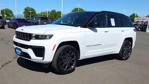 bright white clearcoat 2026 Jeep Grand Cherokee Summit