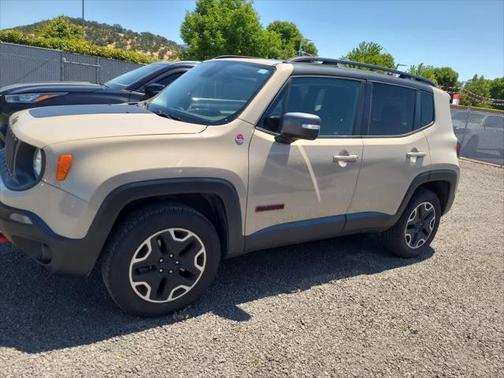 2016 Jeep Renegade Trailhawk