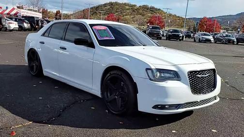 2018 Chrysler 300 S