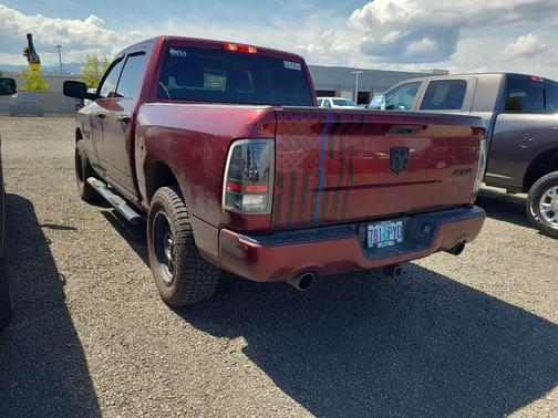 Delmonico Red Pearlcoat 2018 RAM 1500 Express