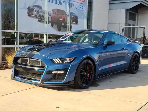 2020 Ford Shelby GT500 Base