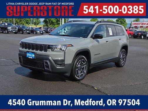 Sting-Gray Clearcoat 2026 Jeep Cherokee Laredo