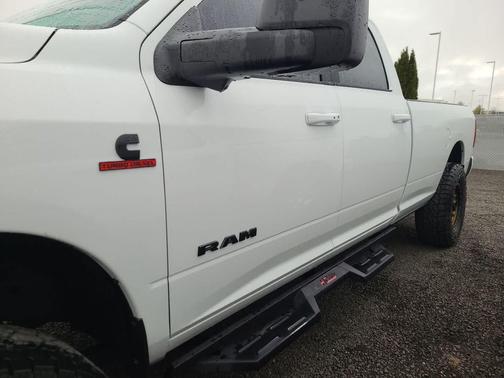 Bright White Clearcoat 2025 RAM 3500 Laramie