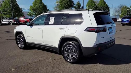 Bright White Clearcoat 2026 Jeep Cherokee Limited