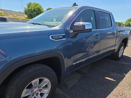 BLU/Blue 2024 GMC Sierra 1500 SLE