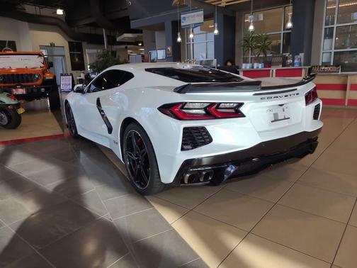 2023 Chevrolet Corvette Stingray w/2LT