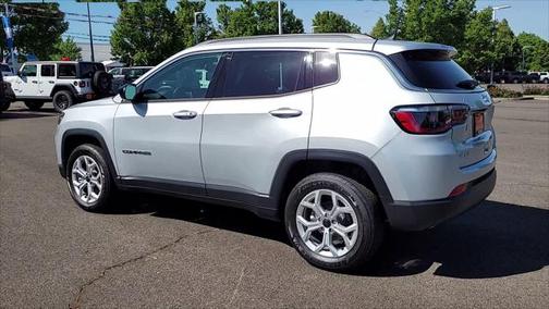 2025 Jeep Compass Latitude
