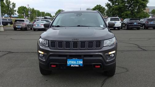 Granite Crystal Metallic Clearcoat 2021 Jeep Compass Trailhawk