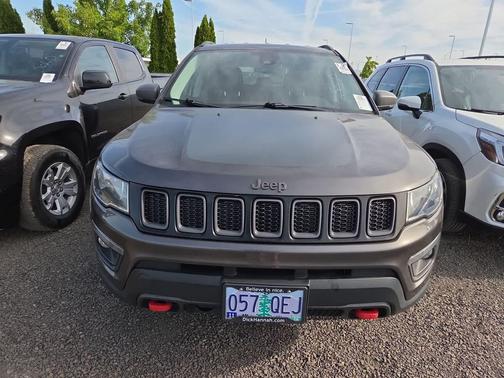 Granite Crystal Metallic Clearcoat 2021 Jeep Compass Trailhawk