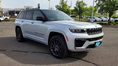 silver zynith 2026 Jeep Grand Cherokee Summit