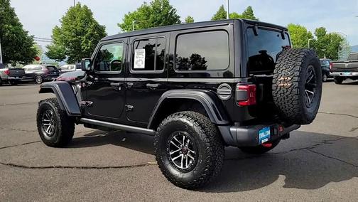Black Clearcoat 2026 Jeep Wrangler Rubicon