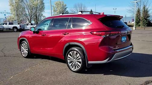 2022 Toyota Highlander Platinum