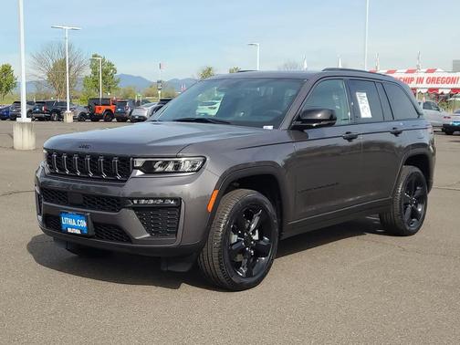 Baltic Gray Metallic Clearcoat 2026 Jeep Grand Cherokee Limited
