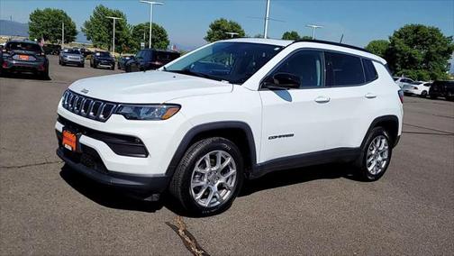 2022 Jeep Compass Latitude Lux