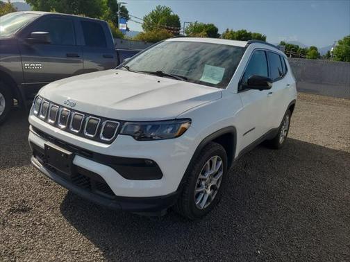 2022 Jeep Compass Latitude Lux