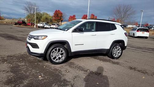 2022 Jeep Compass Latitude Lux