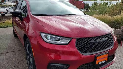 2026 Chrysler Pacifica L