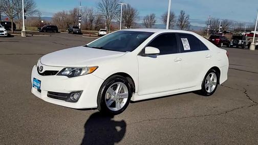 2014 Toyota Camry SE