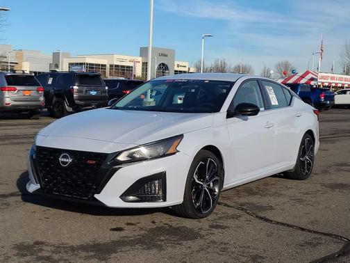 2023 Nissan Altima 2.5 SR