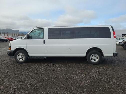 2023 Chevrolet Express 3500 LS