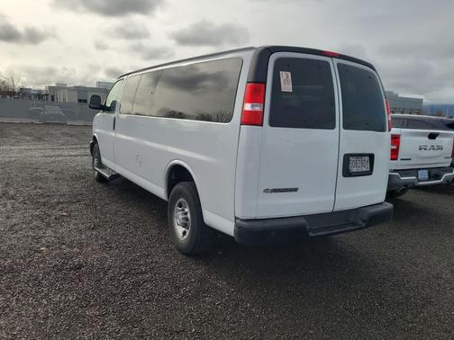 2023 Chevrolet Express 3500 LS