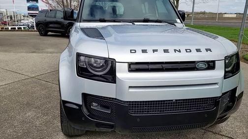 2024 Land Rover Defender X-Dynamic SE