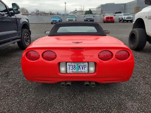 2000 Chevrolet Corvette Base