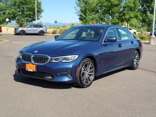 2021 BMW 330 i
