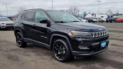 2022 Jeep Compass Latitude Lux