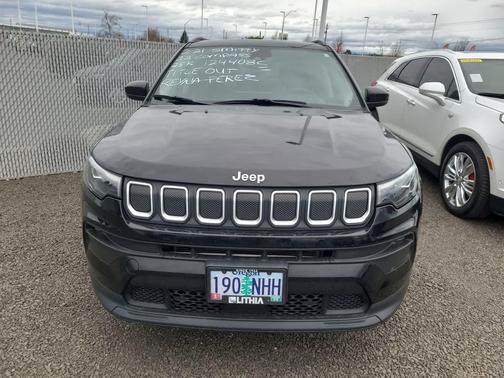 2022 Jeep Compass Latitude Lux