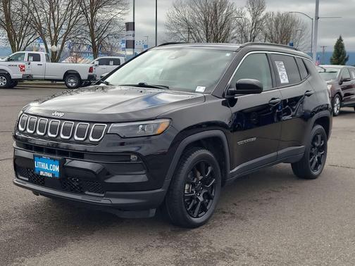 2022 Jeep Compass Latitude Lux