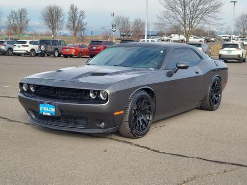 2021 Dodge Challenger SXT